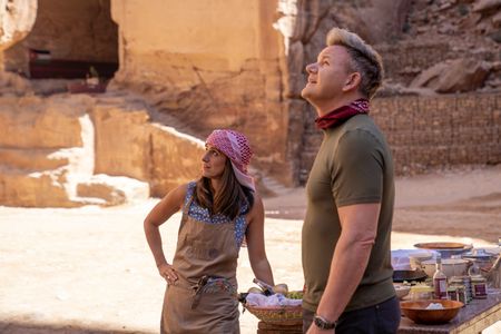 Chef Maria Haddad and Gordon Ramsay at the final cook in Petra. (National Geographic/Justin Mandel)