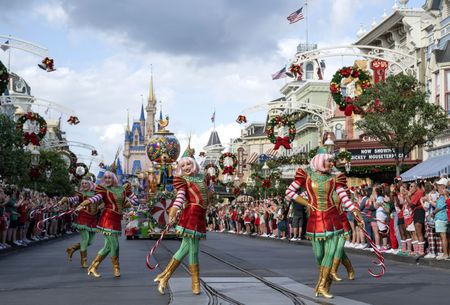 DISNEY PARKS MAGICAL CHRISTMAS DAY PARADE 