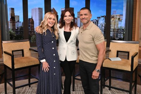 KELLY RIPA, MARILU HENNER, MARK CONSUELOS 