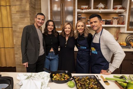 MICHAEL GELMAN, JAMIE GELMAN, LAURIE HIBBERD, KELLY RIPA, MARK CONSUELOS