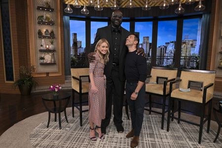 KELLY RIPA, SHAQUILLE O'NEAL, MARK CONSUELOS