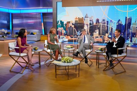 LINSEY DAVIS, ROBIN ROBERTS, GEORGE STEPHANOPOULOS, RYAN SEACREST