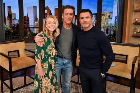 KELLY RIPA, DAVID MUIR, MARK CONSUELOS