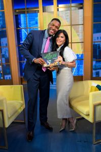 MICHAEL STRAHAN, LAUREN SÁNCHEZ