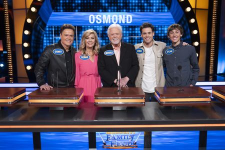 DONNY OSMOND, DEBBIE OSMOND, MERRILL OSMOND, CHRIS OSMOND, DYLAN OSMOND