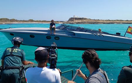 The Civil Guard inspects a recreational vessel in Ibiza, Balearic Islands, Spain.  (National Geographic/Jose Antonio Gavilán Tobal)