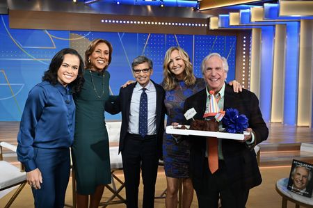 LINSEY DAVIS, ROBIN ROBERTS, GEORGE STEPHANOPOULOS, LARA SPENCER, HENRY WINKLER