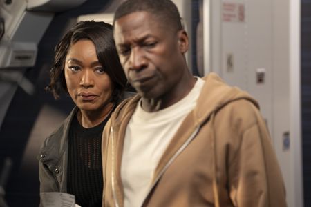 ANGELA BASSETT, GLENN PLUMMER