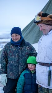 Agnes and Chip Hailstone at their Kiwalik family camp with their grandson, Sabastian Hailstone.(BBC Studios Reality Production/Ashton Hurlburt)