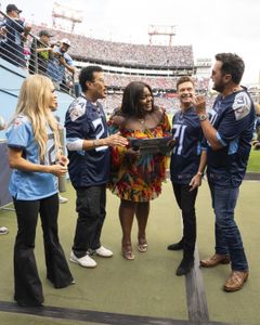 CARRIE UNDERWOOD, LIONEL RICHIE, KOLBI, RYAN SEACREST, LUKE BRYAN