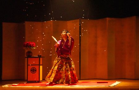 Taijyu Fujiyama performs traditional Tezuma magic at the Zōjō-ji Temple.  (National Geographic/Dana Hayes)