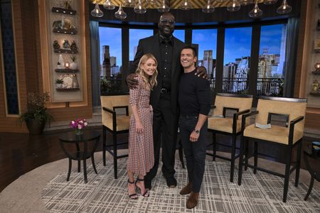 KELLY RIPA, SHAQUILLE O'NEAL, MARK CONSUELOS