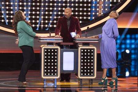 MARIA RUSSELL, STEVE HARVEY, AISHA HINDS