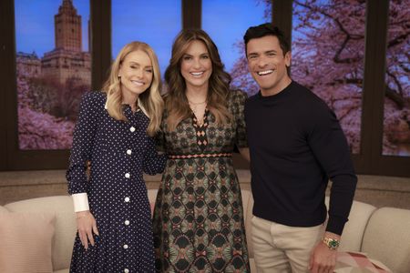 KELLY RIPA, MARISKA HARGITAY, MARK CONSUELOS,