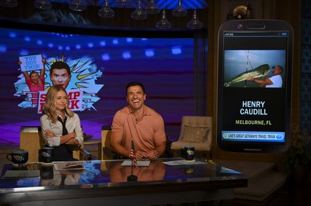 KELLY RIPA, MARK CONSUELOS