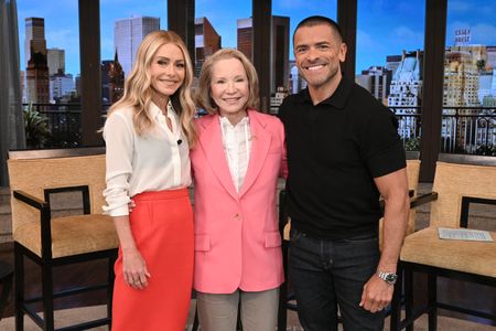 KELLY RIPA, DEBRA JO RUPP, MARK CONSUELOS 