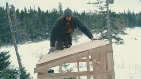 Matty puts the finishing touches on his ice-fishing shed. (Blue Ant Media/Tara Elwood)