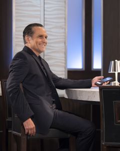 MAURICE BENARD