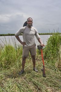 Anthony Mackie after meeting and working with volunteers from the Coalition to Restore Coastal Louisiana. (National Geographic/Brian Roedel)