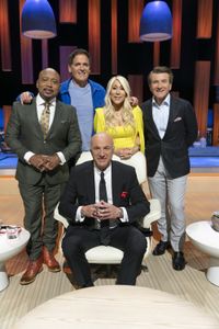 DAYMOND JOHN, MARK CUBAN, KEVIN O'LEARY, LORI GREINER, ROBERT HERJAVEC