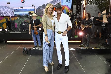 LARA SPENCER, TIM MCGRAW