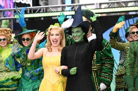 CAST OF BROADWAY’S WICKED 