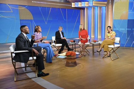 MICHAEL STRAHAN, ROBIN ROBERTS, GEORGE STEPHANOPOULOS, LARA SPENCER, GINGER ZEE