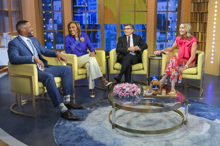 MICHAEL STRAHAN, ROBIN ROBERTS, GEORGE STEPHANOPOULOS, LARA SPENCER