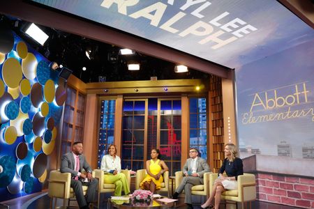 MICHAEL STRAHAN, ROBIN ROBERTS, SHERYL LEE RALPH, GEORGE STEPHANOPOULOS, LARA SPENCER