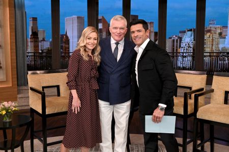 KELLY RIPA, ANTHONY MICHAEL HALL, MARK CONSUELOS 