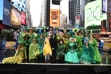 CAST OF BROADWAY’S WICKED 