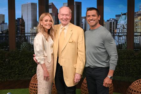 KELLY RIPA, ART MOORE, MARK CONSUELOS  