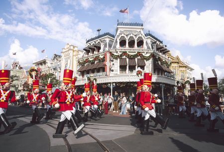 DISNEY PARKS MAGICAL CHRISTMAS DAY PARADE 