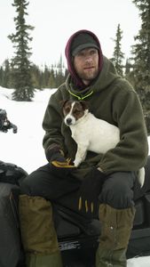 Jessie Holmes with his dog, traveling through the country. (BBC Studios Reality Productions, LLC/JR Masters)