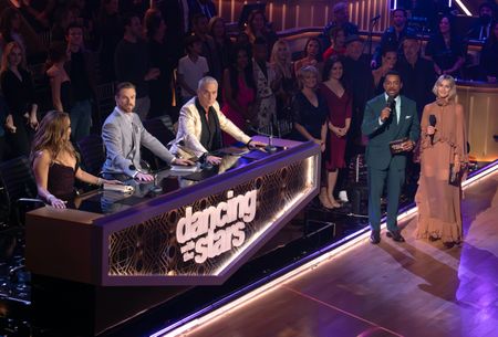 CARRIE ANN INABA, DEREK HOUGH, BRUNO TONIOLI, ALFONSO RIBEIRO, JULIANNE HOUGH