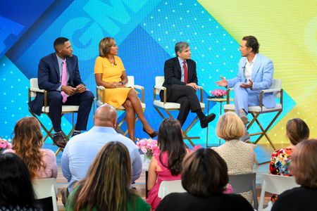 MICHAEL STRAHAN, ROBIN ROBERTS, GEORGE STEPHANOPOULOS, MATTHEW MCCONAUGHEY