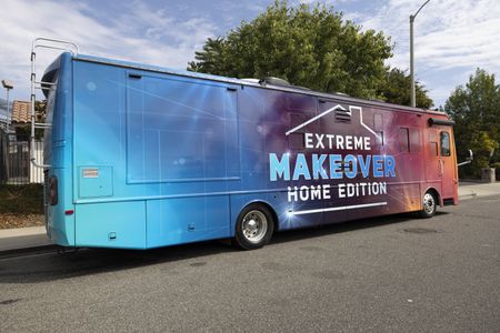 EXTREME MAKEOVER: HOME EDITION