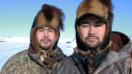 Gage and Avery Hoffman, traveling along the tundra. (BBC Studios Reality ProductionsIsaiah Branch - Boyle)