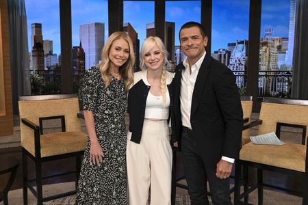 KELLY RIPA, ANNA FARIS, MARK CONSUELOS