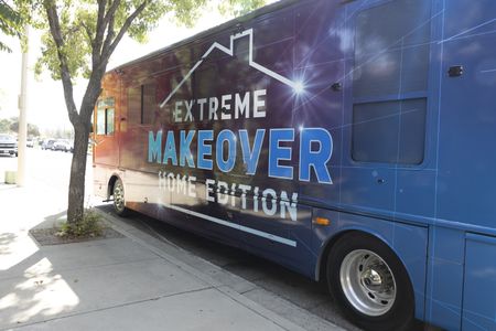 EXTREME MAKEOVER: HOME EDITION