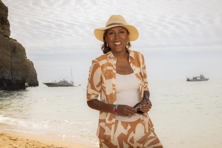 ROBIN ROBERTS