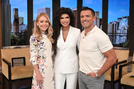 KELLY RIPA, TERESA GIUDICE, MARK CONSUELOS