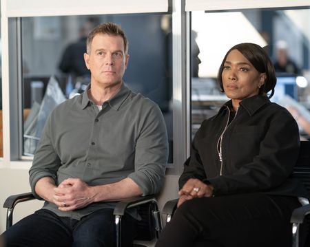 PETER KRAUSE, ANGELA BASSETT