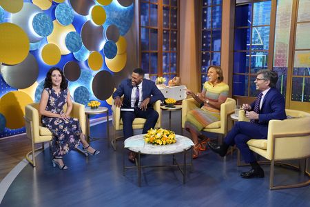 JULIA LOUIS-DREYFUS, MICHAEL STRAHAN, ROBIN ROBERTS AND GEORGE STEPHANOPOULOS