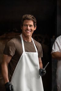 James Marsden learns about Texas barbecue. (National Geographic/Amy Mikler)