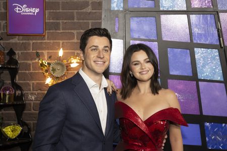 DAVID HENRIE (EXECUTIVE PRODUCER), SELENA GOMEZ (EXECUTIVE PRODUCER)