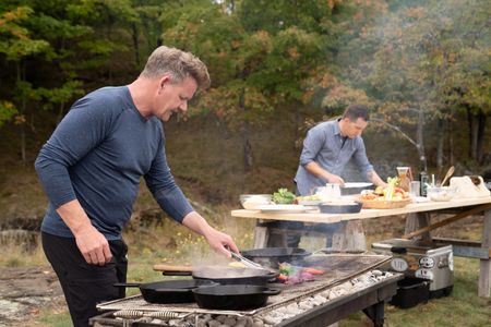 Michigan - L to R: Gordon Ramsay and chef James Rigatogo go head-to-head during the final cook in Michigan. (Credit: National Geographic/Justin Mandel)