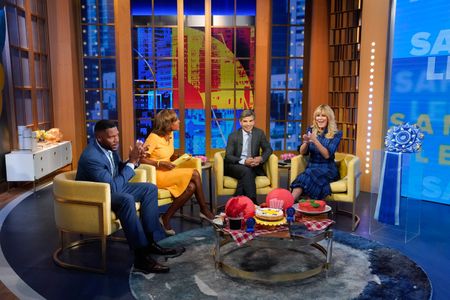 MICHAEL STRAHAN, ROBIN ROBERTS, GEORGE STEPHANOPOULOS, SANDRA LEE