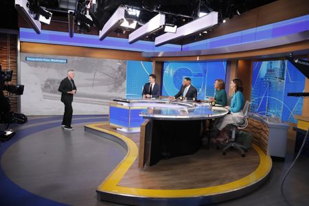 SAM CHAMPION,TREVOR AULT, MICHAEL STRAHAN, ROBIN ROBERTS, REBECCA JARVIS, 