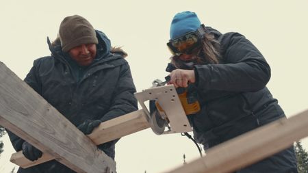 Emilie and Gilbert make great headway on their family cabin by putting up the walls. (Blue Ant Media/Tara Elwood)